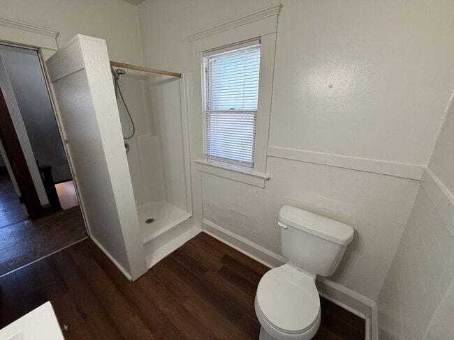 Building Photo - 4-Bedroom Home Near Downtown Jackson