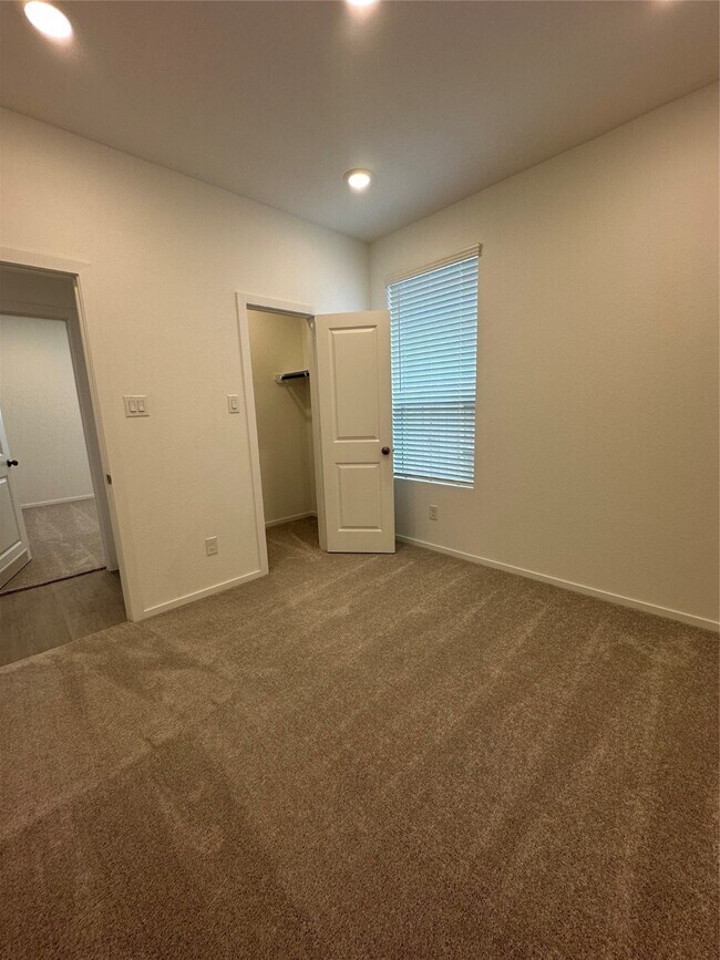 Building Photo - 6306 Orchid Bch Dr