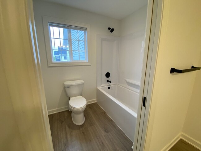 Building Photo - 3 Bedroom End Unit