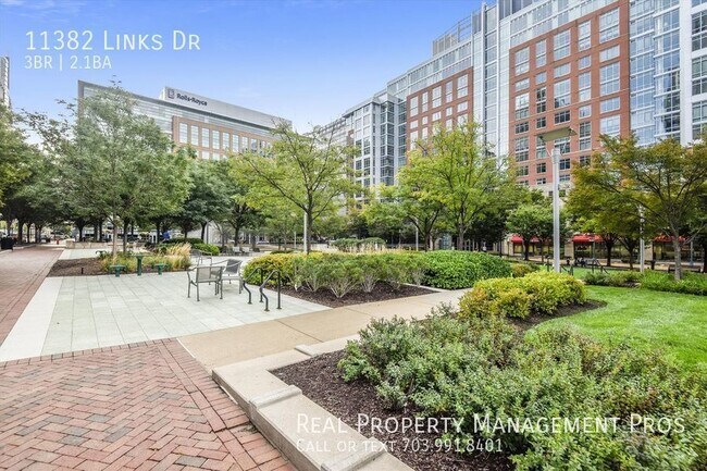 Building Photo - 11382 Links Dr