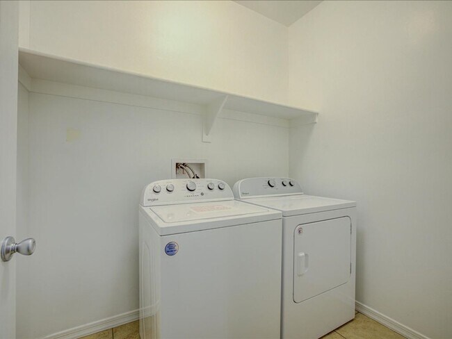 Building Photo - 3-Bedroom, 2-Bathroom in Marana AZ!