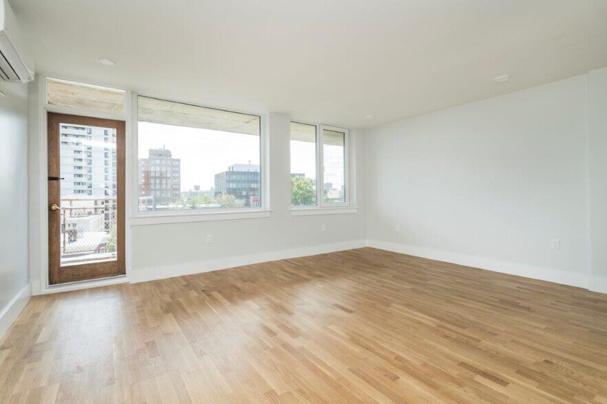 Building Photo - 334 Harvard St