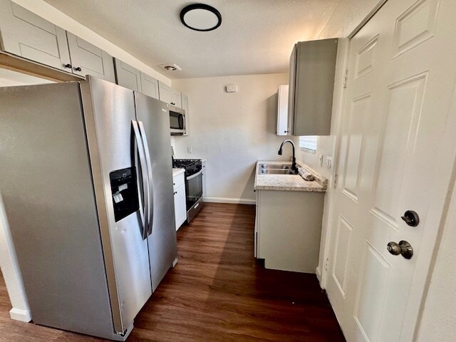 Building Photo - 36947 Melrose Dr