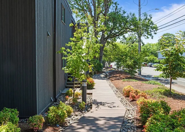 Building Photo - Timberwood Apartments