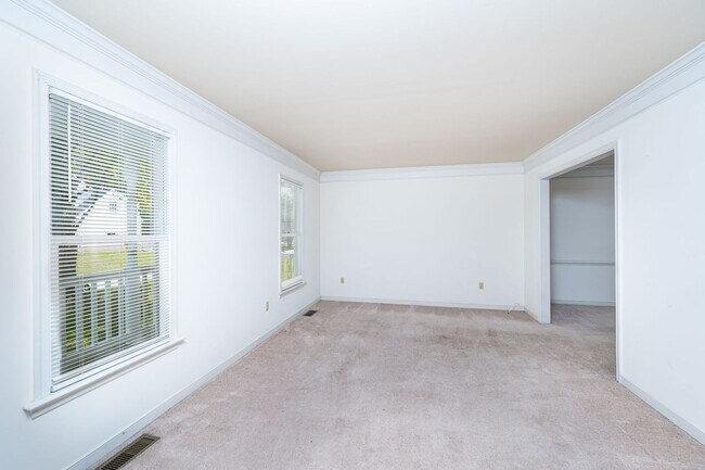 Building Photo - Very Well Maintained Midlothian Home Avail...