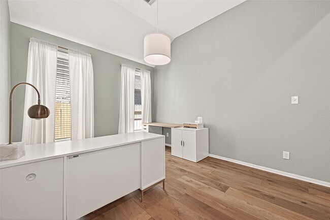 Building Photo - 18507 Sleeping Bear Wy