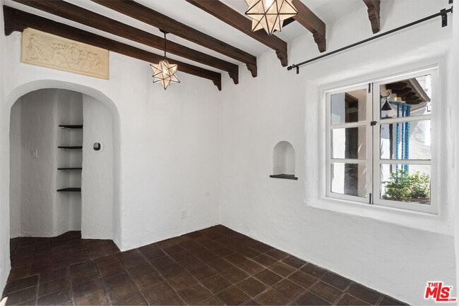 Building Photo - 1308 N Harper Ave