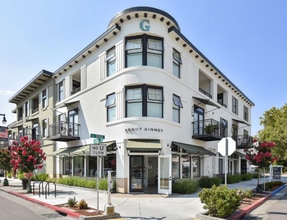 Building Photo - 1 Bedroom/1 Bathroom/Parking/ ADA Accessible in Modern Building