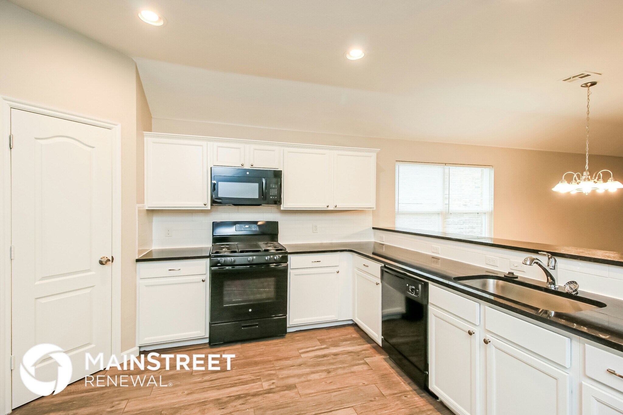 Building Photo - 7108 Meadow Lake Dr