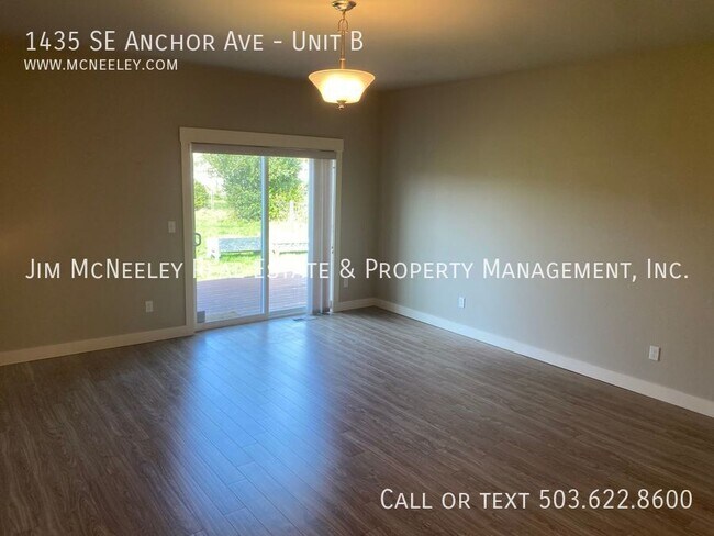 Building Photo - 1435 SE Anchor Ave