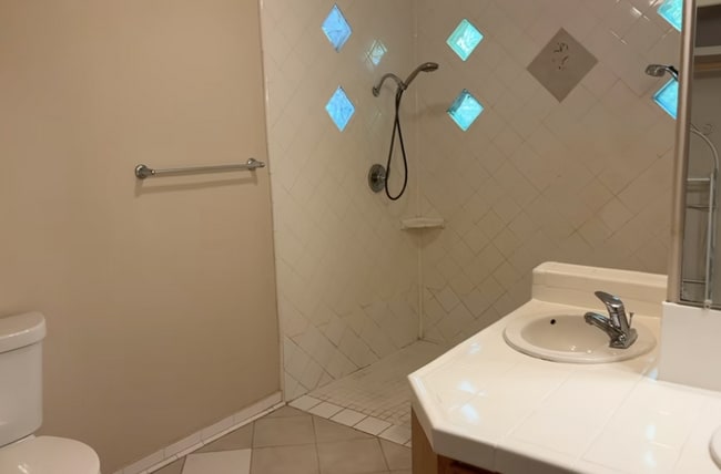 Building Photo - 1300 Fitzgerald Ln
