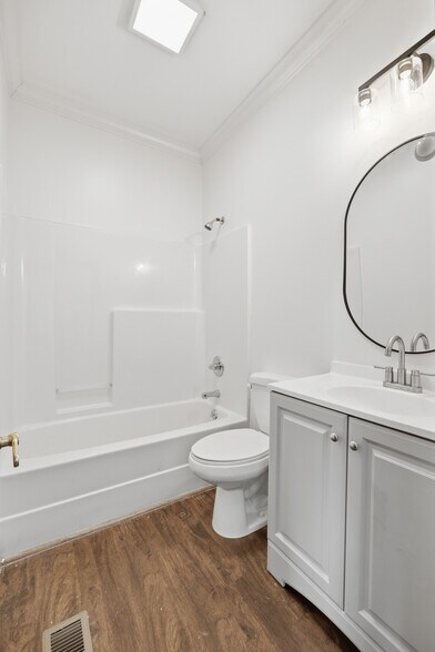 Building Photo - 823 McCallie Ave