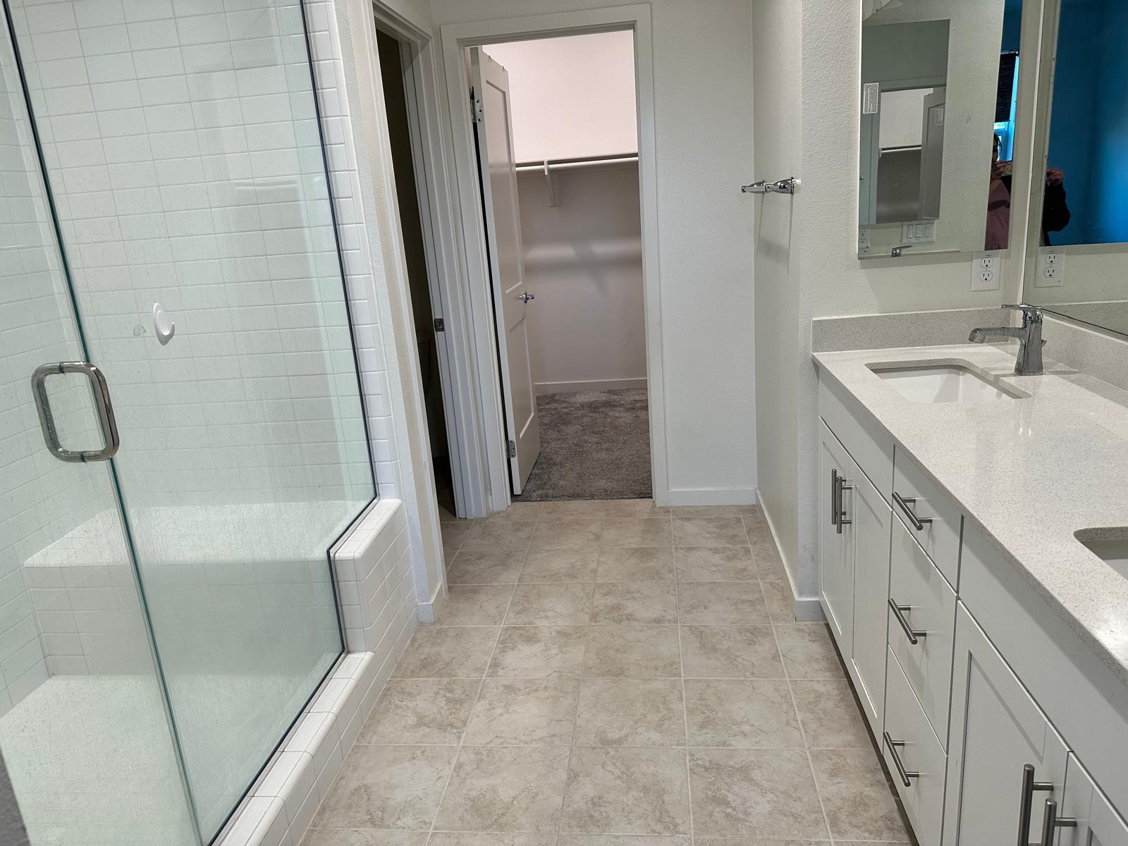 Building Photo - 140 Farmhouse Dr