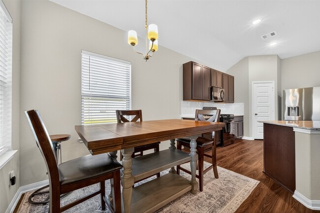 Building Photo - 8102 Coral Dr