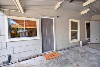 Building Photo - 1706 Palma Plaza