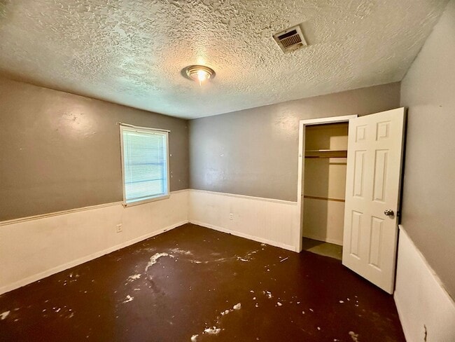 Building Photo - 1135 Cooper Ln