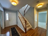 Building Photo - 15 Linden Hill Way SW