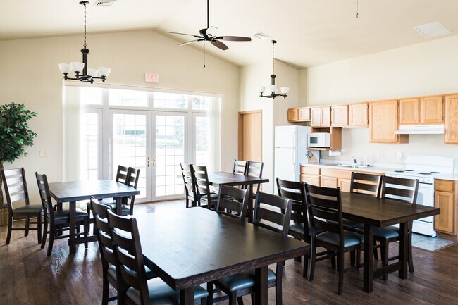 Building Photo - SOUTHLAKE COTTAGES III