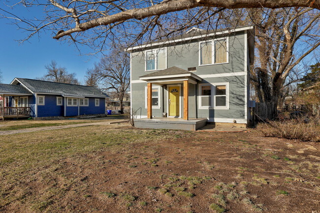 Building Photo - 916 Classen Blvd