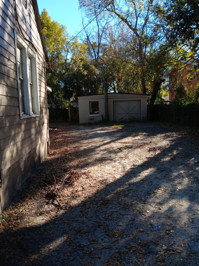 Building Photo - 1770 W 10th St