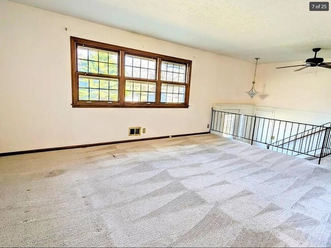 Building Photo - 4016 Clifton Dr