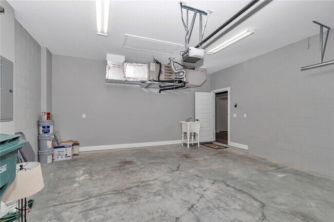 Building Photo - 4723 SE 25th St