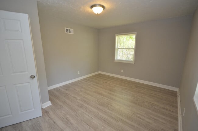 Building Photo - 1453 Clermont Ave