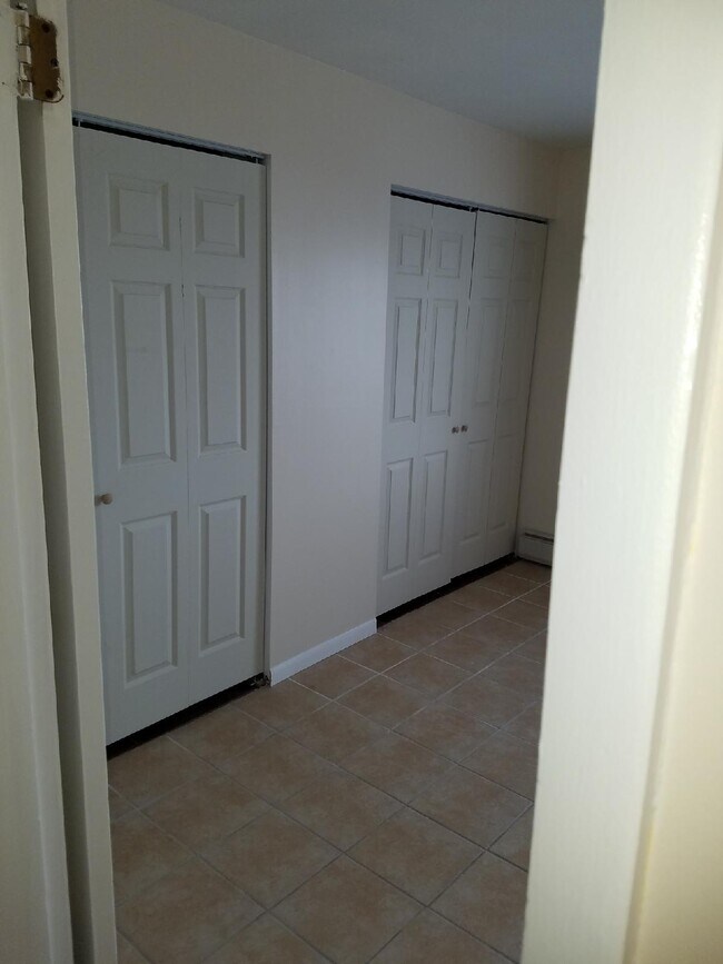 Building Photo - 2 E Dundee Quarter Dr