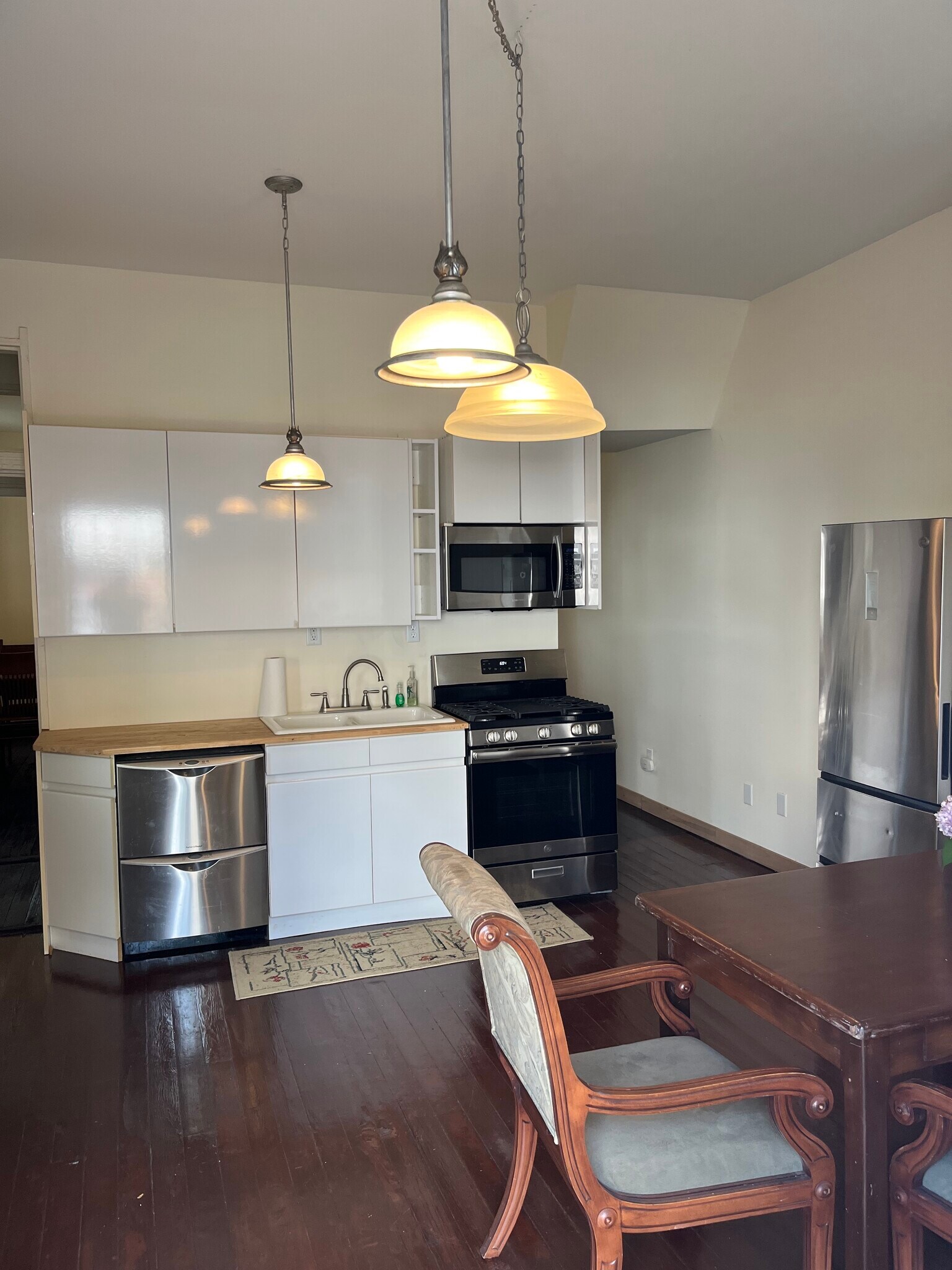 Building Photo - 2177 Sohn St