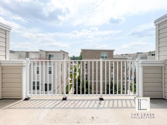Building Photo - 9616 Wesbourne Dr