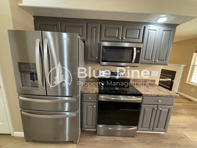 Building Photo - 3736 Ellendale Cir