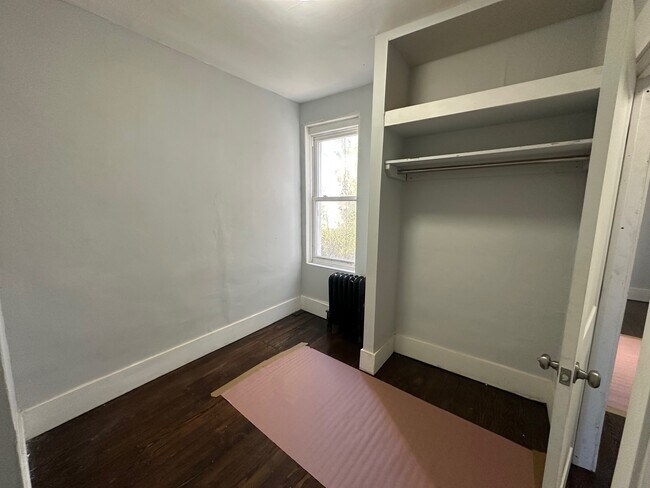 Building Photo - 4253 N 17th St