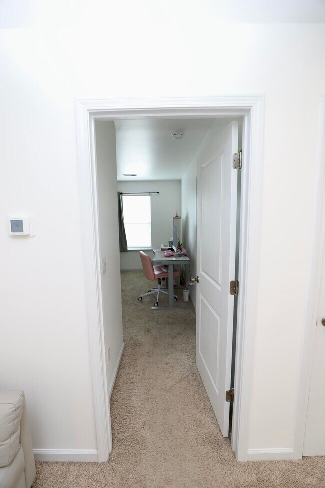 Building Photo - 2037 Elmridge Rd