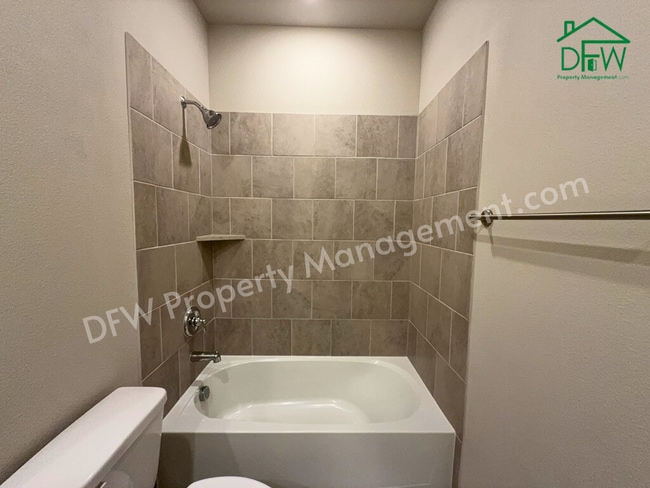 Building Photo - Modern 3-Bedroom Home with Open Layout & Large Backyard in Anna, TX