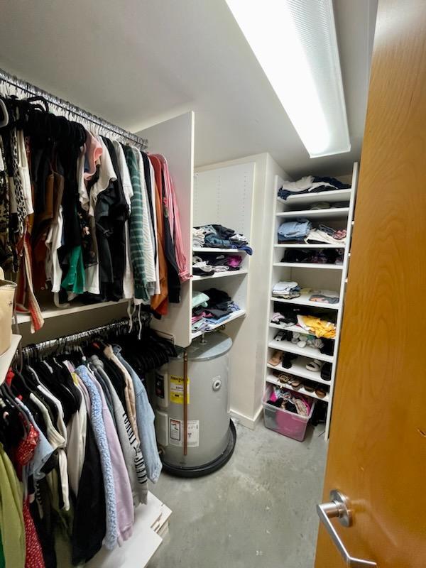 Master walk-in closet - 1212 E Whiting St