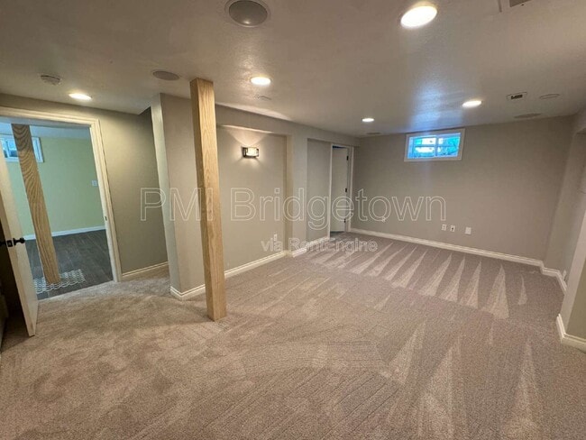 Building Photo - 2315 SE 38th Ave