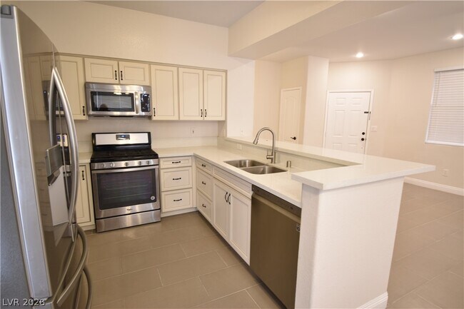 Building Photo - 7713 Himalayas Ave