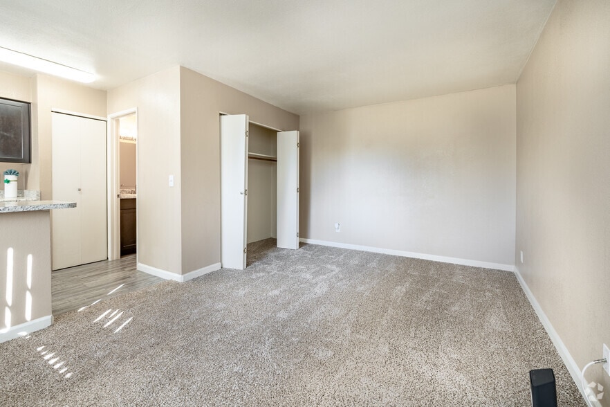 Studio - 468SF - Living Room - Villa Del Sol