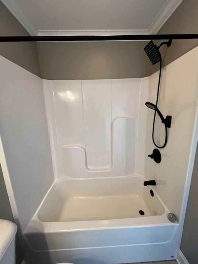 Building Photo - Move in Special, 1/2 off first months rent! Beautiful 2 Bedroom 2.5 Bathroom townhouse