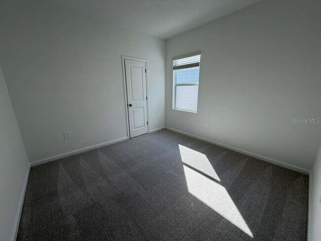 Building Photo - 5195 Loyalty Dr