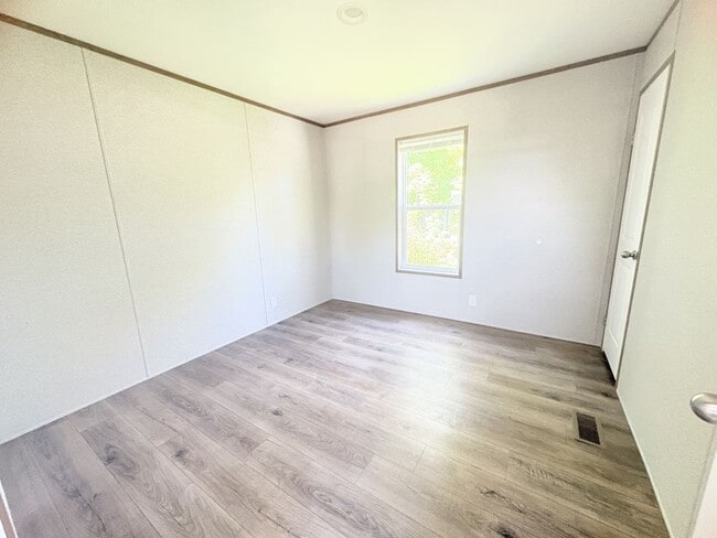 Building Photo - 4538 San Juan Dr S