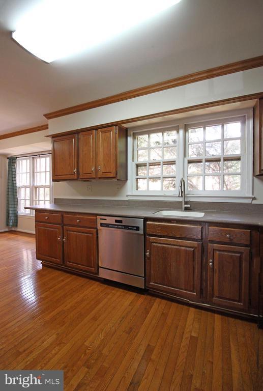 Building Photo - 5117 Bellemeade Ln