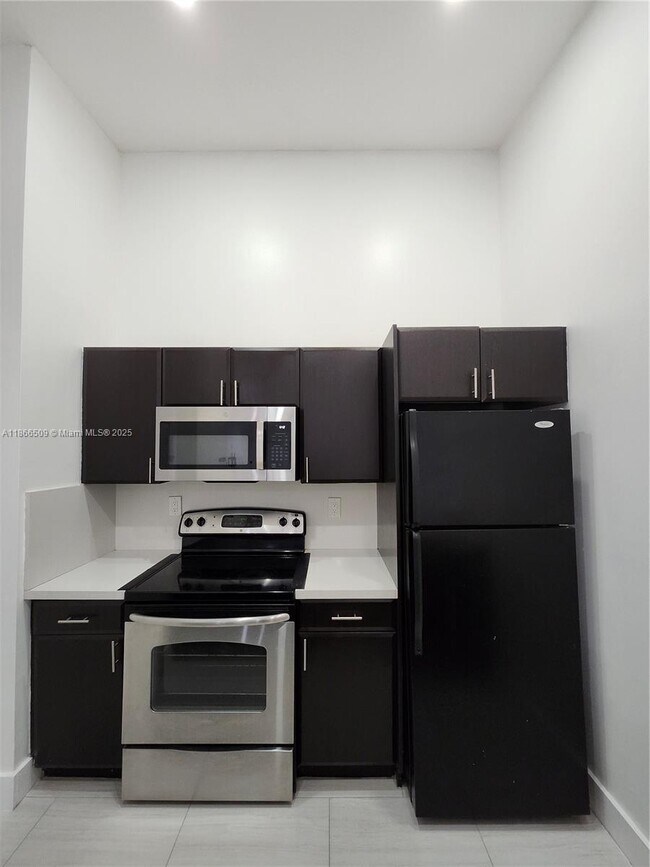Building Photo - 18224 Mediterranean Blvd