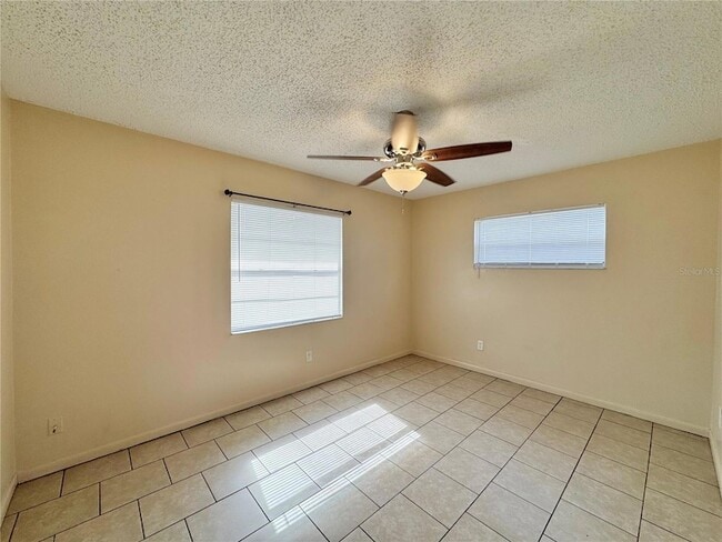 Building Photo - 2540 Elm Ave