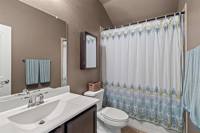 Building Photo - 2048 Forest Meadow Dr