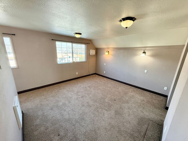 Building Photo - Keefer Studio