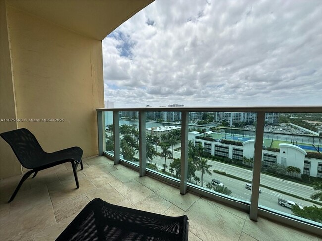 Building Photo - 2501 S Ocean Dr