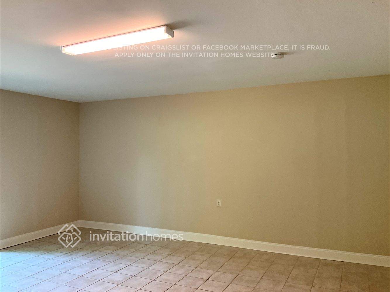 Building Photo - 1602 Kings Ridge Dr NW