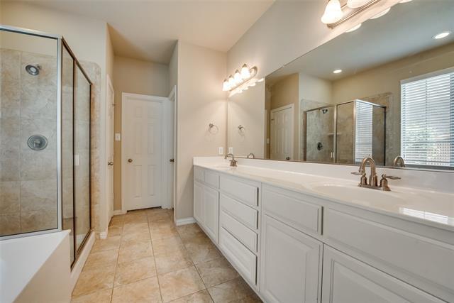 Building Photo - 6072 Wallis Dr