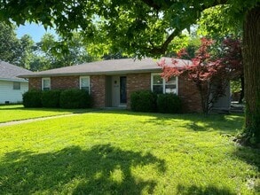 Building Photo - 3 Bedroom, 2 Bathroom, Great Location!
